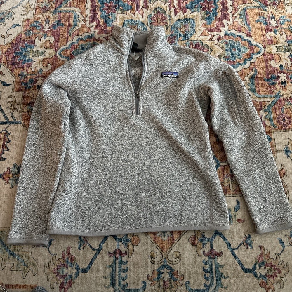 Patagonia Heather Gray Fleece Pullover